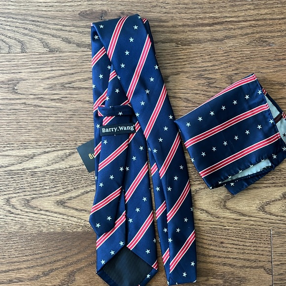 Barry.Wang tie. - Picture 2 of 2